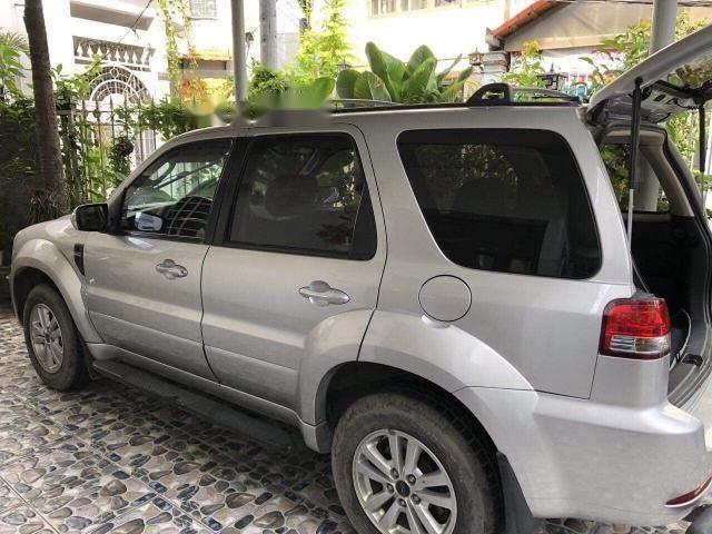 Ford Escape 2009 - Cần bán gấp Ford Escape 2009, màu bạc, 425tr