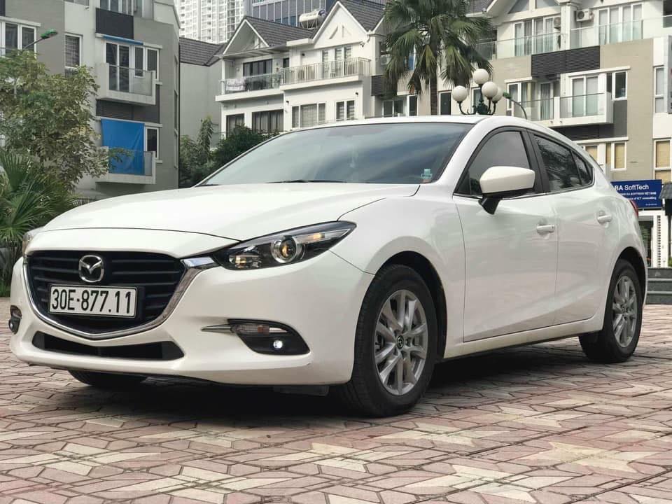 Mazda 3 Facelift  2017 - Bán ô tô Mazda 3 Facelift Hatchback đời 2017, màu trắng, 695 triệu