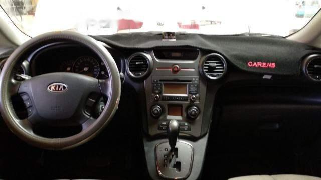 Kia Carens  AT 2011 - Bán ô tô Kia Carens AT sản xuất 2011, màu trắng, giá chỉ 370 triệu