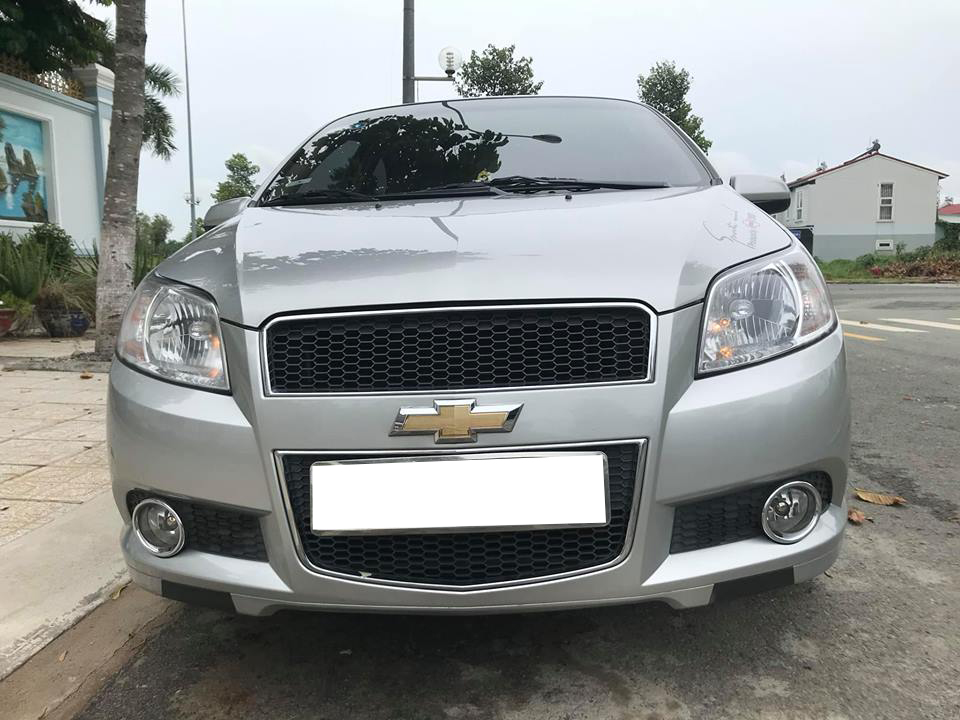 Chevrolet Aveo 2016 - Bán Chevrolet Aveo 2016 màu bạc số sàn, xe dùng kỹ