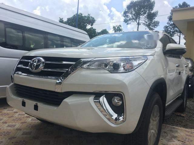 Toyota Fortuner  2.7V AT  2018 - Bán Toyota Fortuner 2.7V AT sản xuất 2018, màu trắng