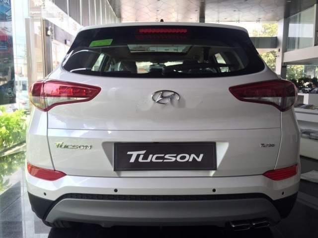 Hyundai Tucson 2018 - Bán ô tô Hyundai Tucson đời 2018, màu trắng, giá tốt