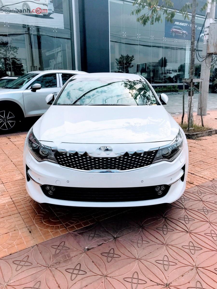 Kia Optima 2.0 AT 2018 - Bán xe Kia Optima 2.0 AT năm 2018, màu trắng