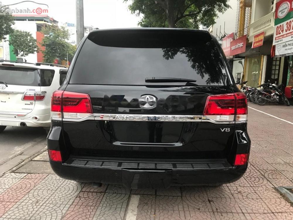 Toyota Land Cruiser 5.7 2015 - Cần bán xe Toyota Land Cruiser 5.7 sản xuất 2015, màu đen, xe nhập như mới