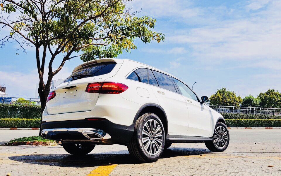 Mercedes-Benz GLC-Class GLC250 4Matic 2018 - Mercedes Benz GLC250 4Matic 2018, đầu tư ban đầu 550 triệu sở hữu xe ngay