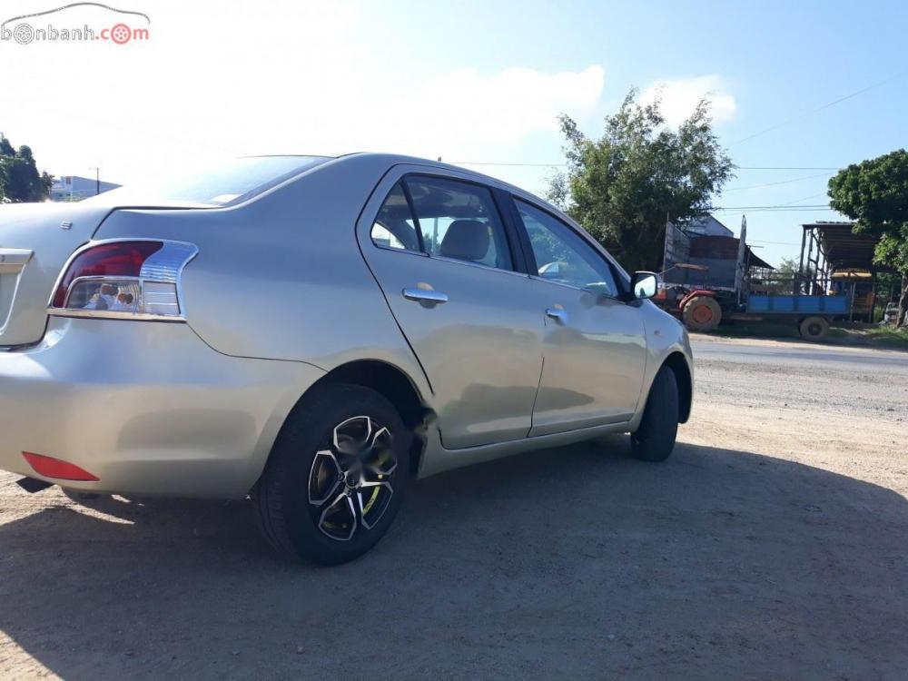 Toyota Vios 2010 - Cần bán gấp Toyota Vios 2010, màu vàng, nhập khẩu