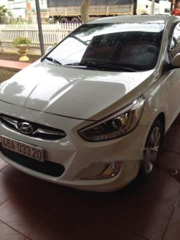 Hyundai Accent 2014 - Bán Hyundai Accent đời 2014, màu trắng xe gia đình