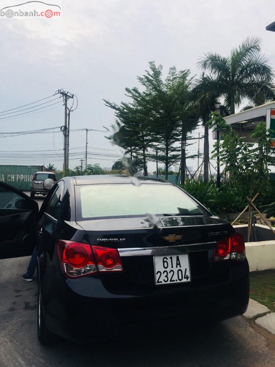 Chevrolet Cruze LTZ 2010 - Cần bán Chevrolet Cruze đời 2010, màu bạc số tự động giá cạnh tranh