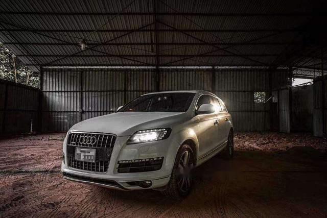 Audi Q3   2015 - Bán ô tô Audi Q3 năm 2015, màu trắng, xe nhập