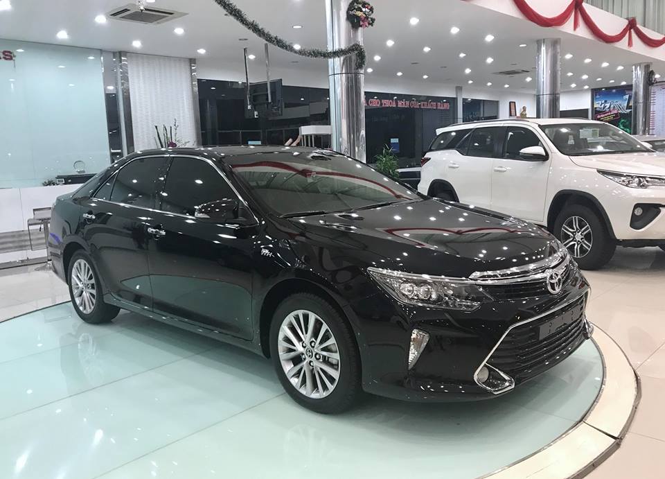 Toyota Camry 2.5Q 2018 - Bán Toyota Camry 2.5Q 2018, màu đen, khuyến mại 30 triệu tại Nam Định