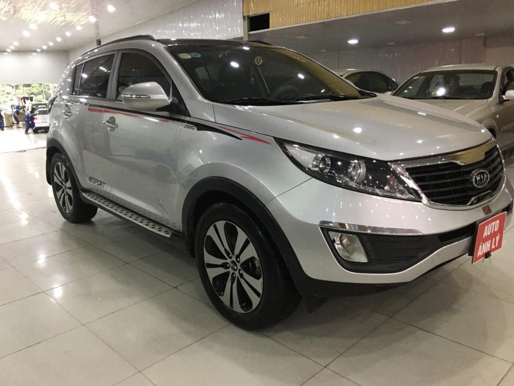 Kia Sportage 2010 - Cần bán lại xe Kia Sportage đời 2010, màu bạc, nhập khẩu