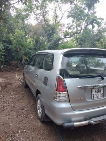 Toyota Innova 2008 - Cần bán Toyota Innova năm 2008, màu bạc xe gia đình, giá tốt