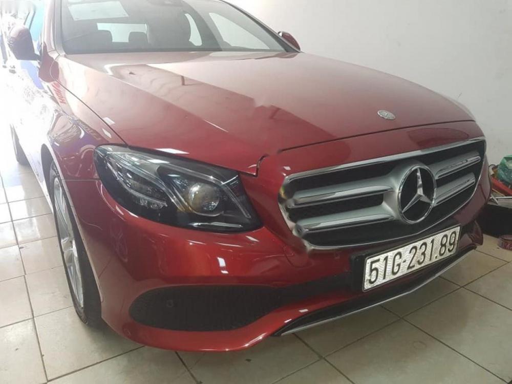 Mercedes-Benz E class E250 2018 - Cần bán gấp Mercedes E250 2018, màu đỏ, xe nhập