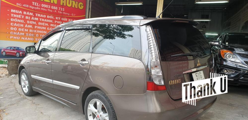 Mitsubishi Grandis 2.4 AT  2011 - Bán Mitsubishi Grandis 2.4 AT Đk 2012, Sx 2011, màu nâu, số tự động, mới 90% đẹp