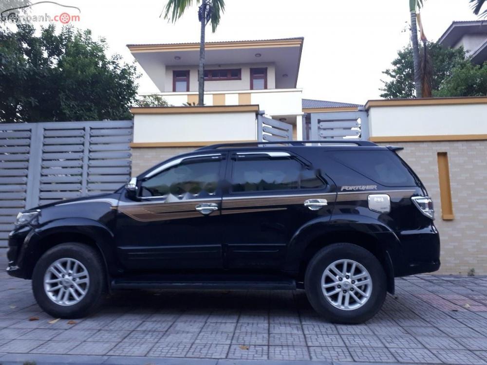 Toyota Fortuner 2013 - Cần bán lại xe Toyota Fortuner đời 2013, màu đen số tự động giá cạnh tranh