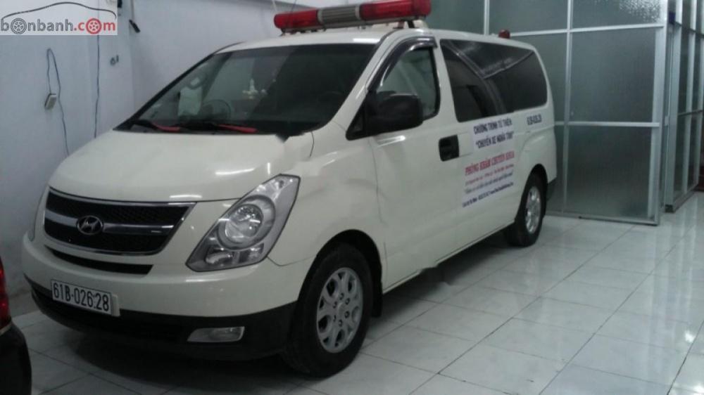 Hyundai Grand Starex Van 2.4 MT 2010 - Bán Hyundai Grand Starex Van 2.4 MT đời 2010, màu trắng, nhập khẩu