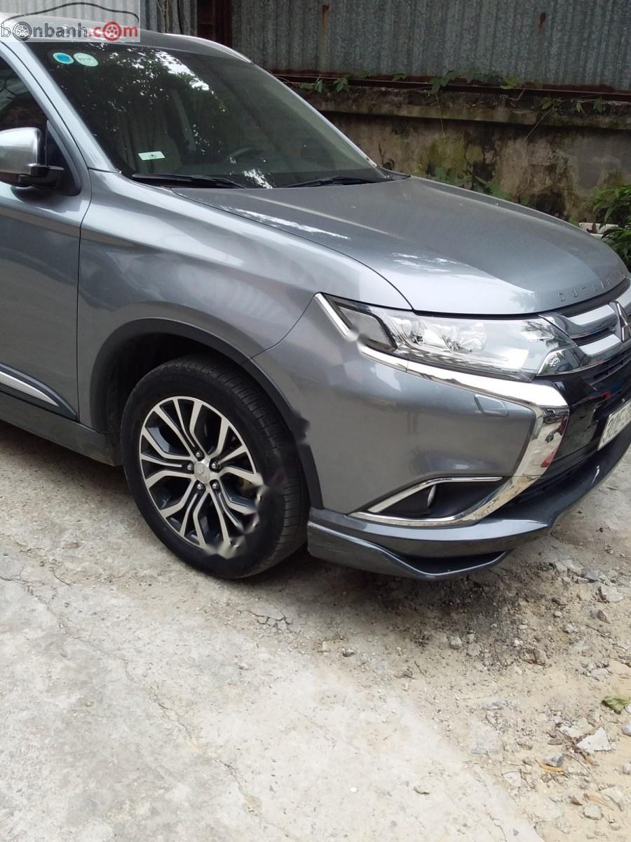 Mitsubishi Outlander 2.4 2016 - Bán xe Mitsubishi Outlander 2.4 năm 2016, màu xám, nhập khẩu, chính chủ 