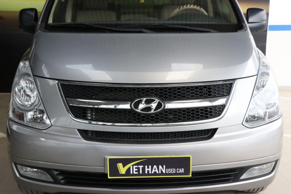 Hyundai Starex 2.5MT 2015 - Cần bán Hyundai Starex 2.5MT sản xuất 2015, màu xám (ghi), nhập khẩu nguyên chiếc, giá tốt