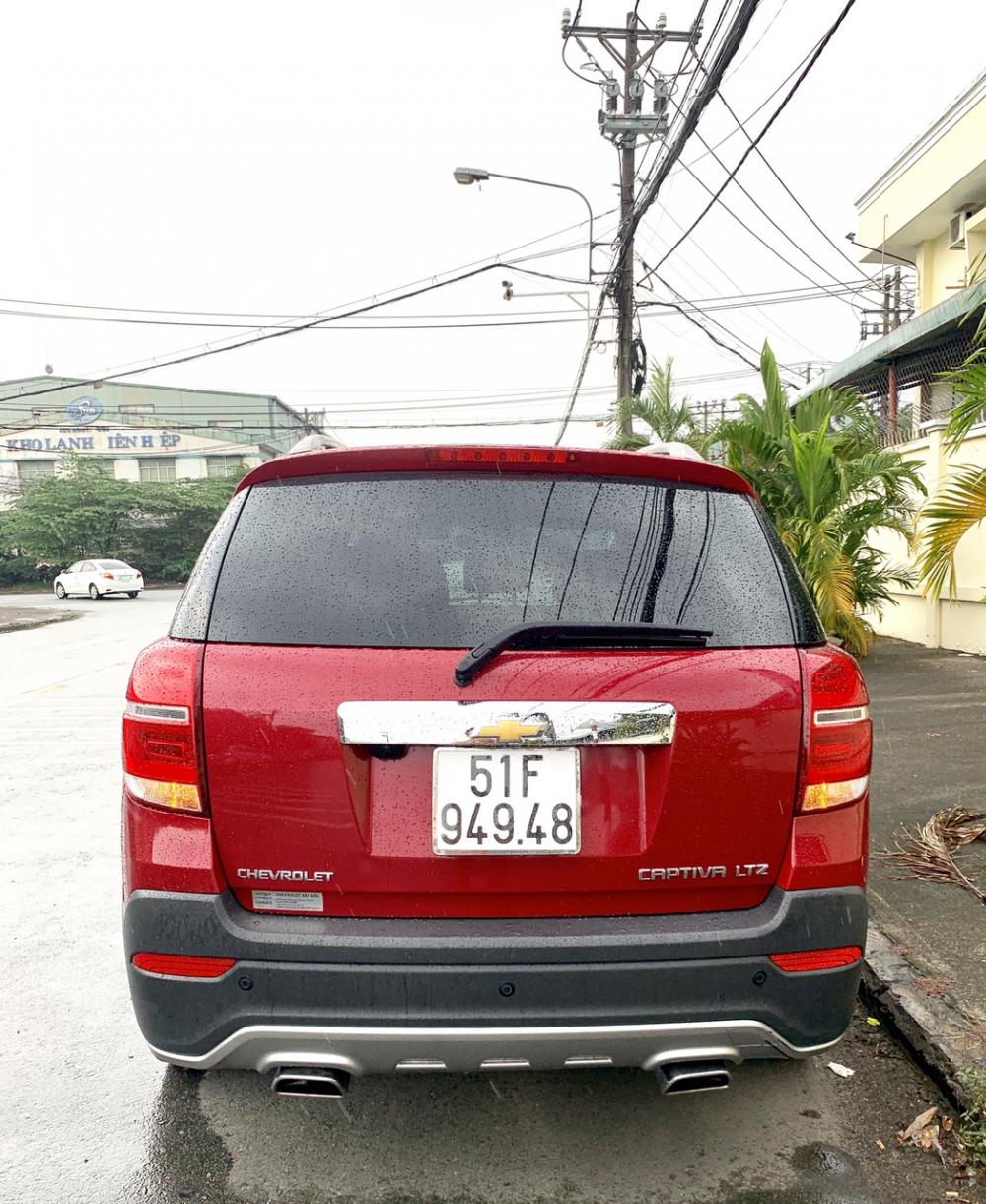 Chevrolet Captiva Revv LTZ 2.4 2016 - Bán Chevrolet Captiva Revv LTZ 2.4 năm 2016 màu đỏ, gia đình sử dụng, xe cực mới