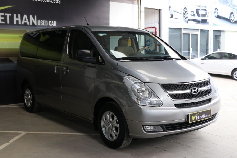 Hyundai Starex 2.5MT 2015 - Cần bán Hyundai Starex 2.5MT sản xuất 2015, màu xám (ghi), nhập khẩu nguyên chiếc, giá tốt