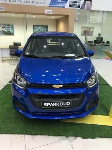 Chevrolet Spark 2018 - Cần bán Chevrolet Spark sản xuất 2018, màu xanh lam, 259tr