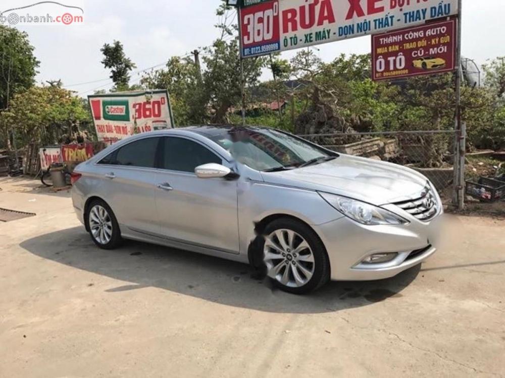 Hyundai Sonata 2011 - Bán Hyundai Sonata sản xuất năm 2011, màu bạc, nhập khẩu, giá 535tr