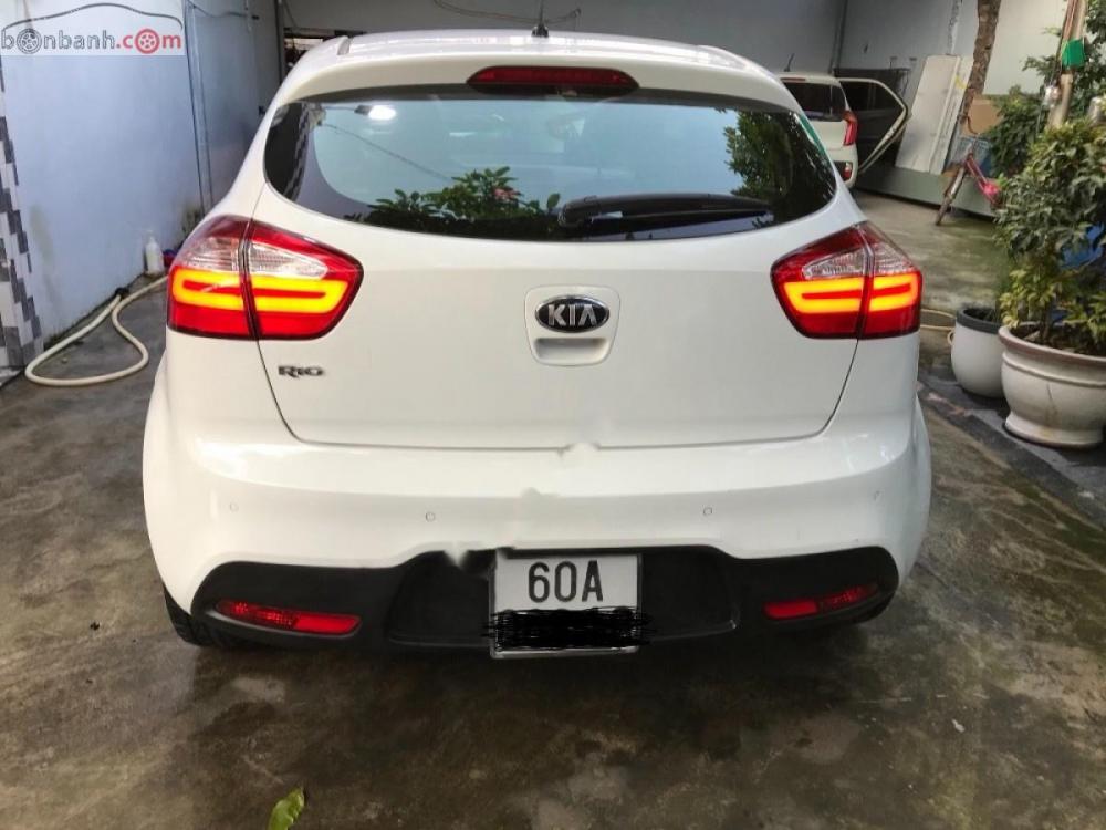 Kia Rio 2012 - Cần bán xe Kia Rio đời 2012, màu trắng, xe nhập