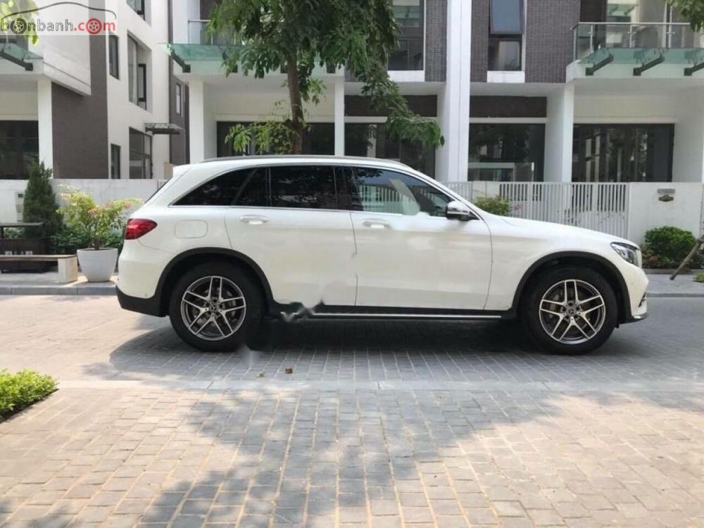 Mercedes-Benz GLC-Class GLC 300 4Matic 2017 - Chính chủ bán Mercedes GLC 300 4Matic SX năm 2017, màu trắng