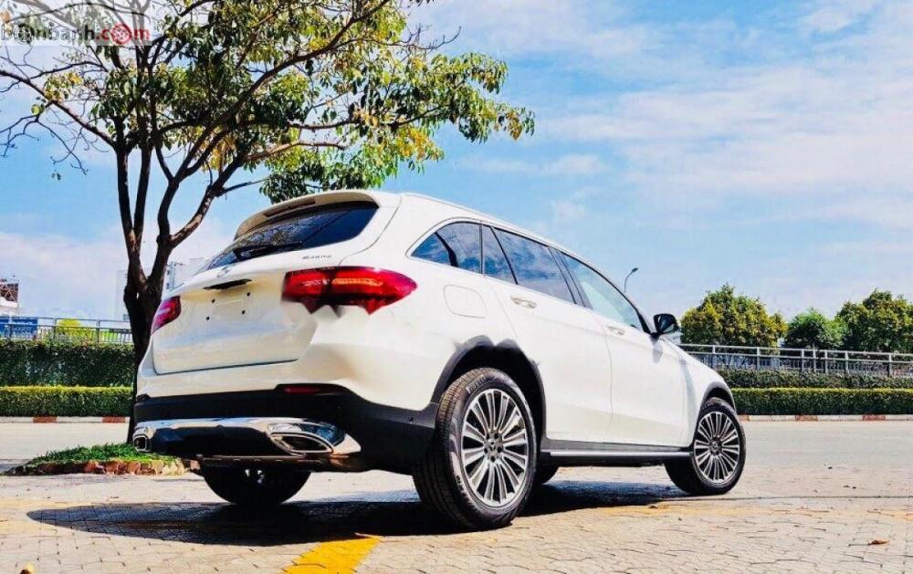 Mercedes-Benz GLC-Class GLC 250 4matic 2018 - Bán Mercedes GLC 250 4matic đời 2018, màu trắng