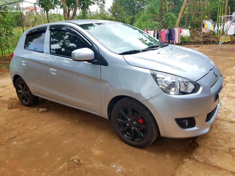 Mitsubishi Mirage 2015 - Cần bán lại xe Mitsubishi Mirage đời 2015, màu bạc, nhập khẩu, giá 288tr