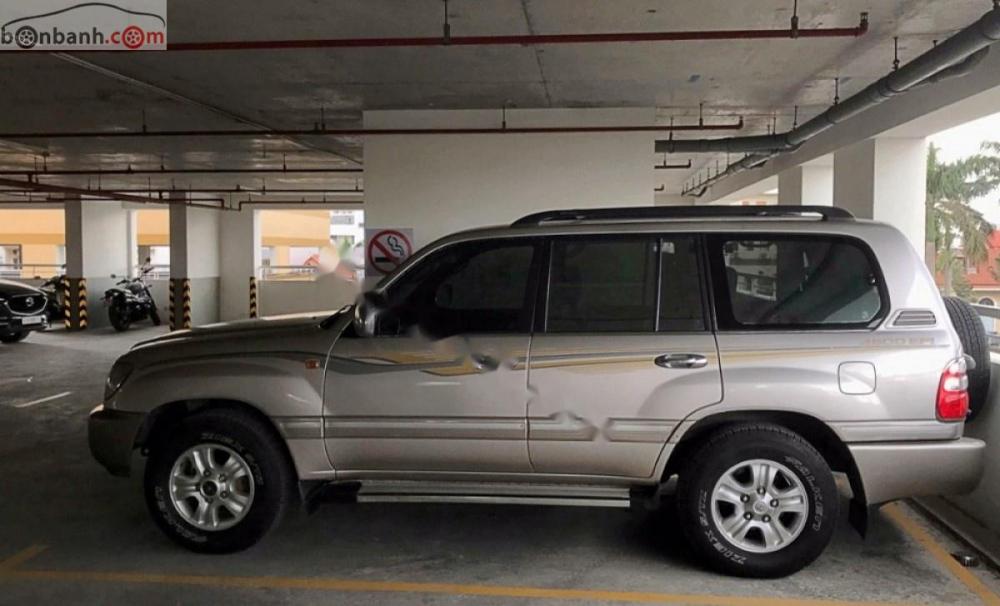 Toyota Land Cruiser GX 4.5 2005 - Gia đình bán Toyota Land Cruiser GX 4.5 2005, màu hồng, nhập khẩu 