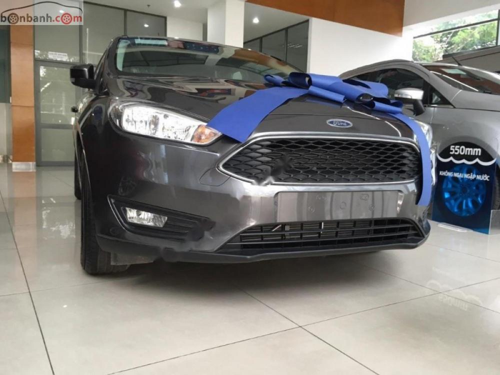 Ford Focus Trend 1.5L 2018 - Bán xe Ford Focus Trend 1.5L năm 2018, màu nâu, giá chỉ 550 triệu