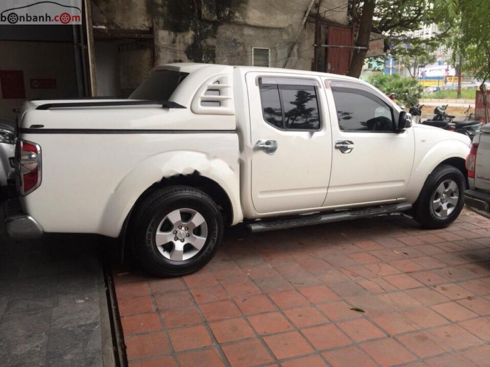 Nissan Navara LE 2012 - Chính chủ bán Nissan Navara LE đời 2012, màu trắng, nhập khẩu