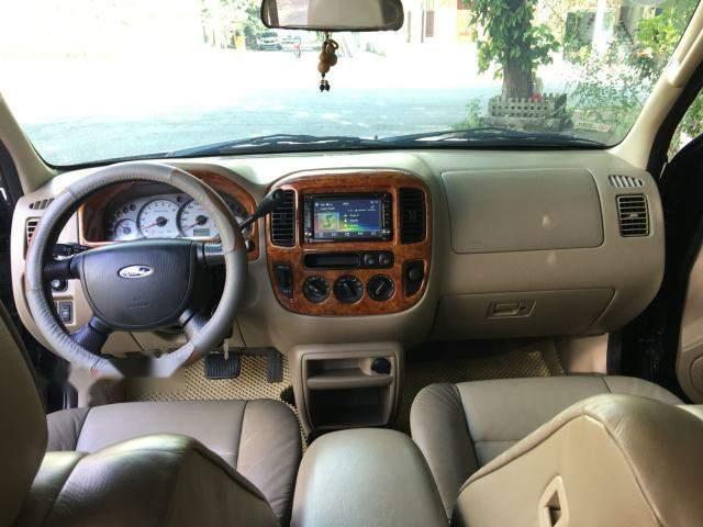 Ford Escape   2004 - Bán Ford Escape sản xuất 2004, màu đen, giá tốt