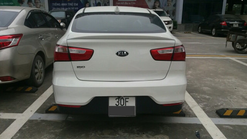 Kia Rio 2016 - Chính chủ bán Kia Rio SX 2016, màu trắng, nhập khẩu Hàn Quốc