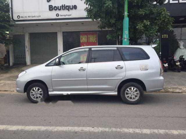 Toyota Innova 2007 - Cần bán lại xe Toyota Innova sản xuất 2007, màu bạc, nhập khẩu chính chủ, giá chỉ 265 triệu