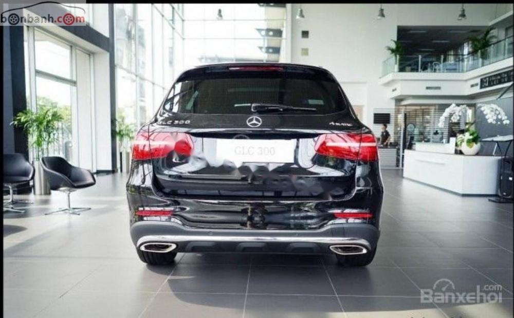 Mercedes-Benz GLC-Class GLC 300 4Matic 2018 - Bán Mercedes GLC 300 4Matic đời 2018, màu đen