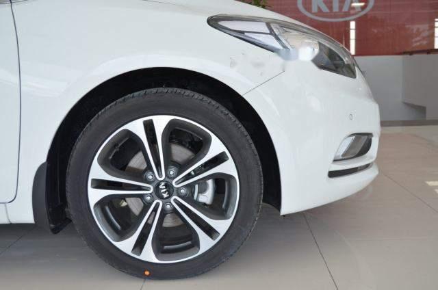 Kia Cerato   1.6 AT 2018 - Bán Kia Cerato 1.6 AT sản xuất năm 2018, màu trắng, 589tr