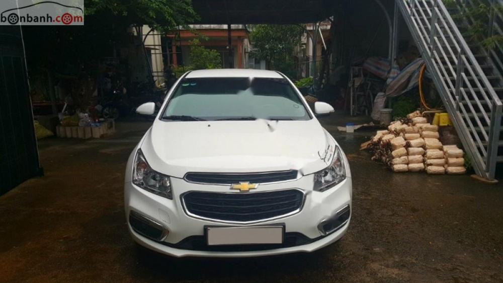 Chevrolet Cruze LT 2017 - Bán xe Chevrolet Cruze LT đời 2017, màu trắng, xe nhập