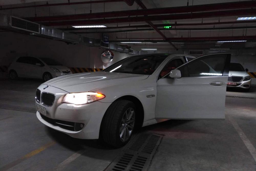 BMW 5 Series 528i 2012 - Bán xe BMW 528i sx 2012, màu trắng