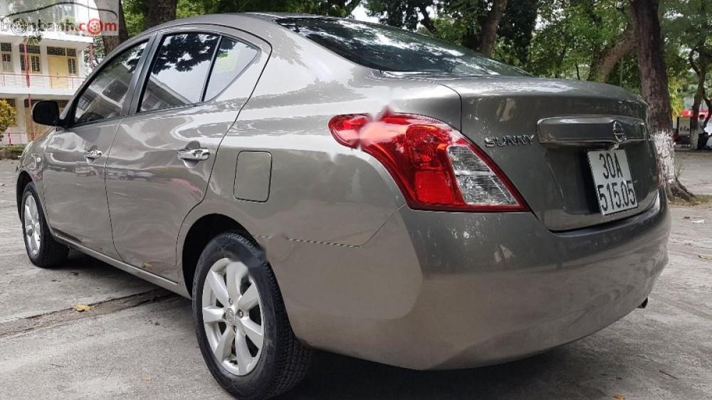 Nissan Sunny XV 2015 - Bán ô tô Nissan Sunny XV sản xuất 2015, màu xám  