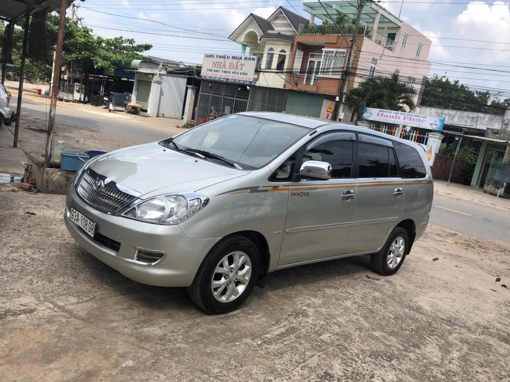 Toyota Innova G 2006 - Bán ô tô Toyota Innova G sản xuất năm 2006, màu bạc