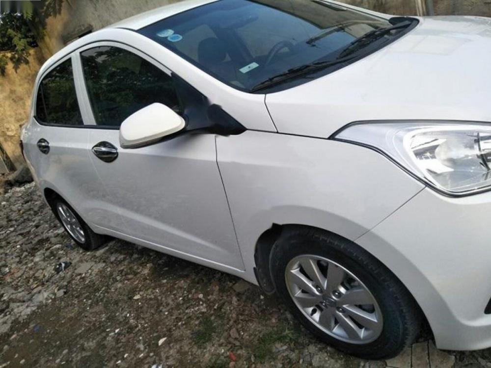 Hyundai Grand i10 MT 2016 - Bán Hyundai Grand i10 MT năm sản xuất 2016, màu trắng, xe nhập 