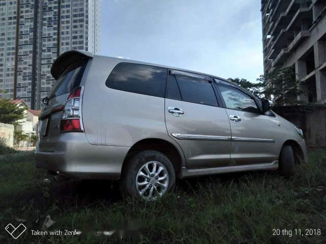 Toyota Innova   2014 - Bán Toyota Innova năm sản xuất 2014, màu bạc, giá tốt