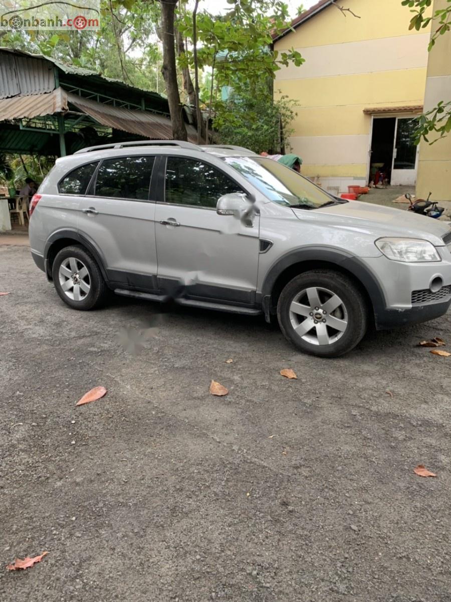 Chevrolet Captiva LTZ 2007 - Bán xe Chevrolet Captiva LTZ đời 2007, màu bạc