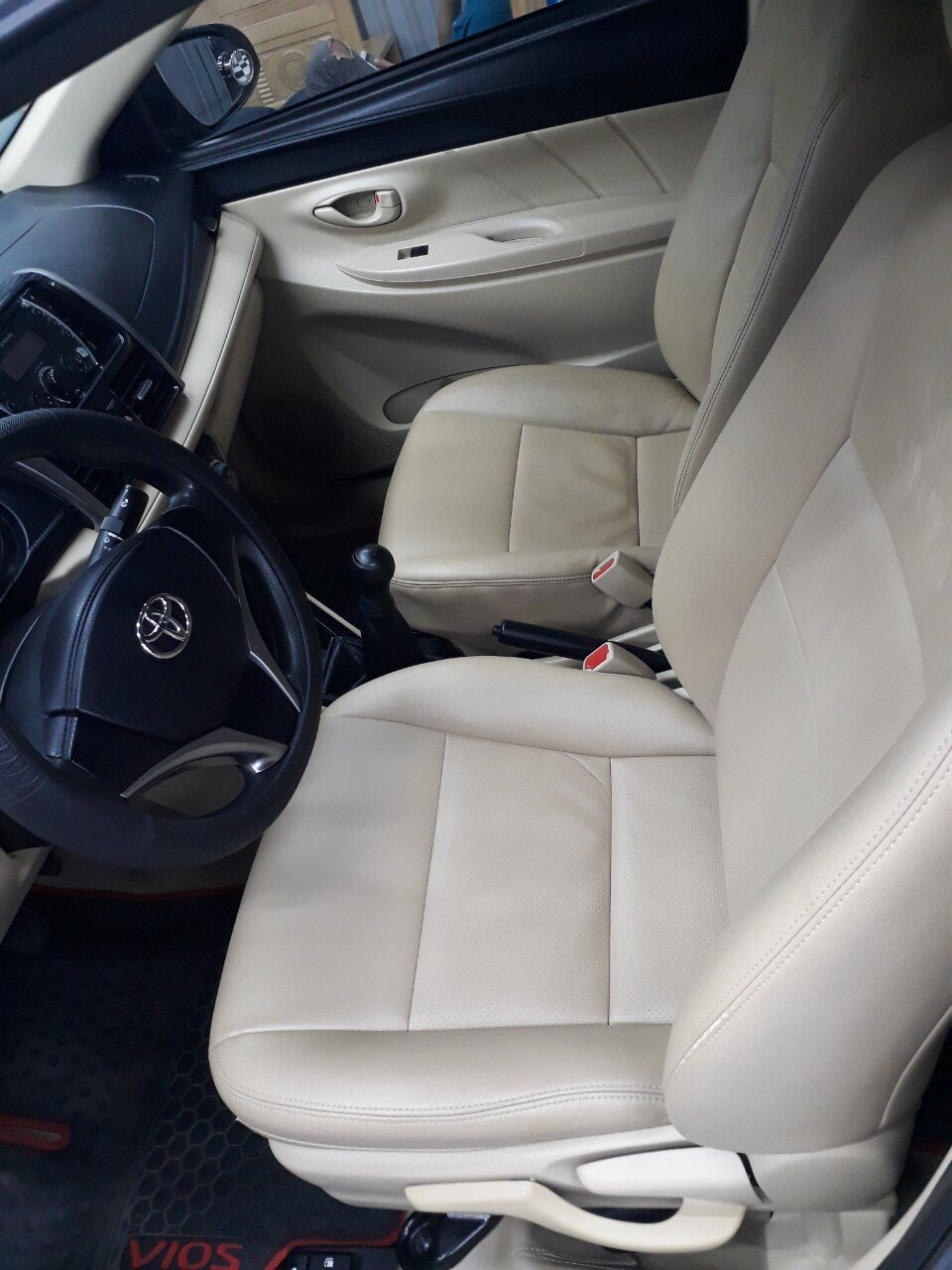 Toyota Vios E  2016 - Cần bán lại xe Toyota Vios E đời 2016, màu đen, xe gia đình, giá 475tr