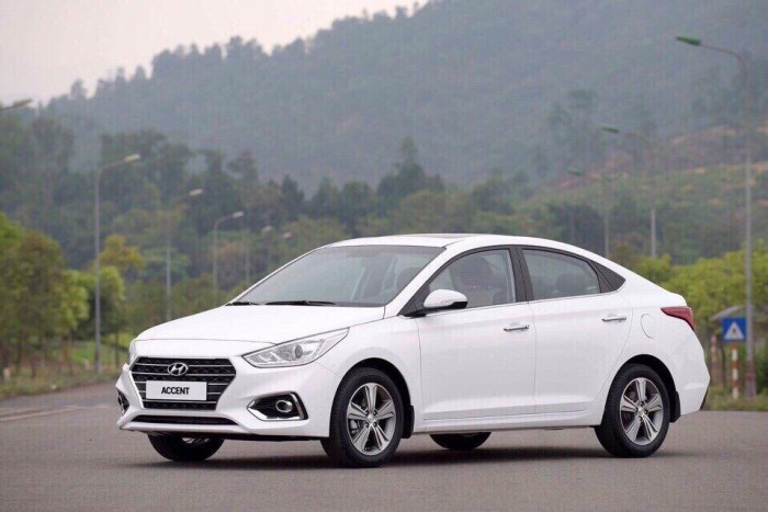 Hyundai Accent MT 1.4 2018 - Hyundai Tây Ninh cần bán Accent MT, màu trắng, giao ngay giá tốt. LH: 0902570727