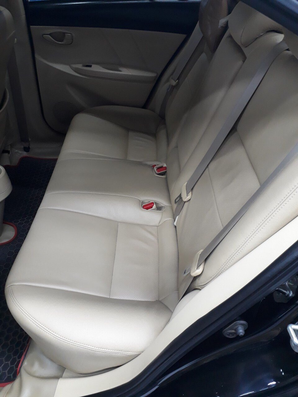 Toyota Vios E  2016 - Cần bán lại xe Toyota Vios E đời 2016, màu đen, xe gia đình, giá 475tr