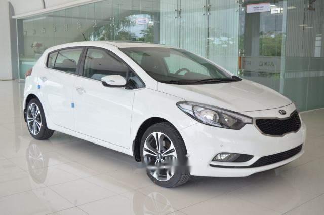 Kia Cerato   1.6 AT 2018 - Bán Kia Cerato 1.6 AT sản xuất năm 2018, màu trắng, 589tr