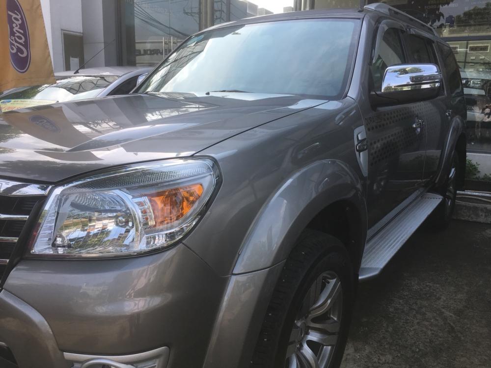 Ford Everest MT 2011 - Bán Ford Everest năm 2011, màu xám số sàn, giá 550tr